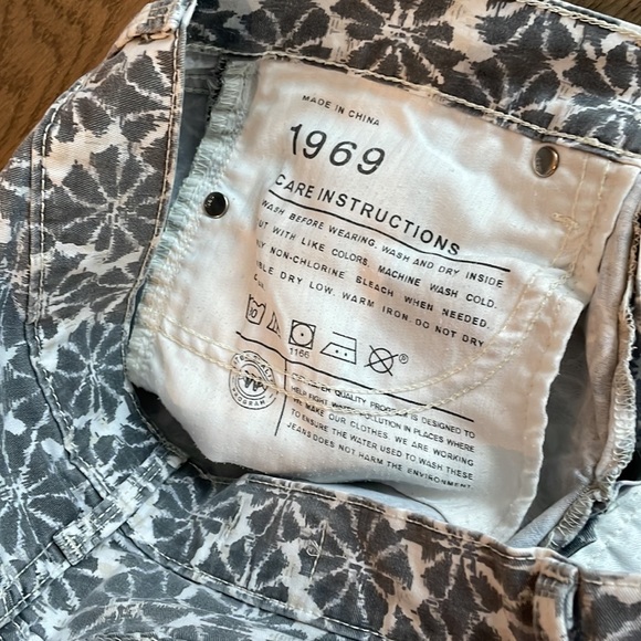 Gap Printed Jeans - Picture 4 of 5